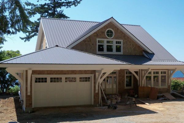 Sunshine-Coast-Cottage-British-Columbia-Canadian-Timberframes-Construction-Exterior-Deck